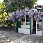 Bed & Breakfast D'hotes Cabassou Du Medoc 3*