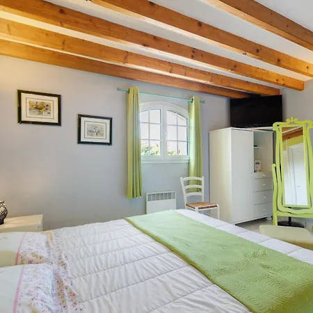D'hotes Cabassou Du Medoc Bed & Breakfast 3*